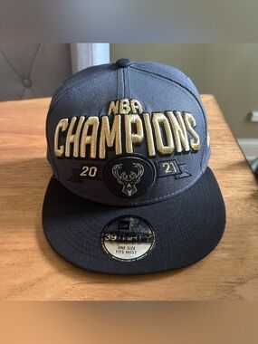 New Era Milwaukee Bucks NBA Champions 2021 Embroidered Snapback Brand New